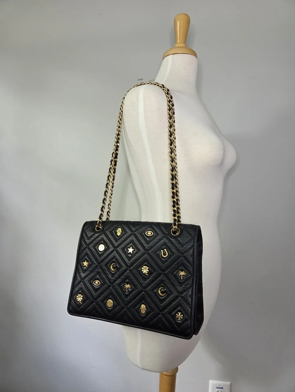 Tory Burch Fleming Farida Charm Bag In Black